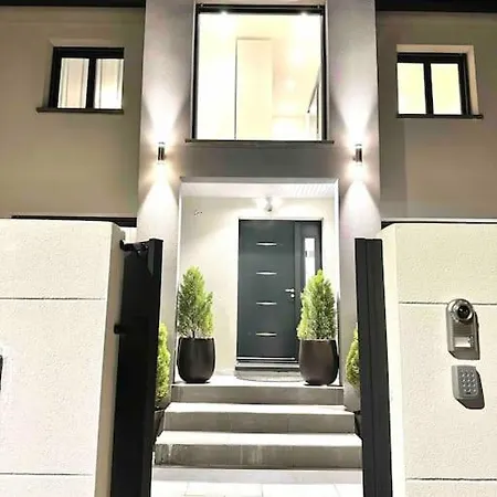 Holiday home La Six_jml Ris-Orangis